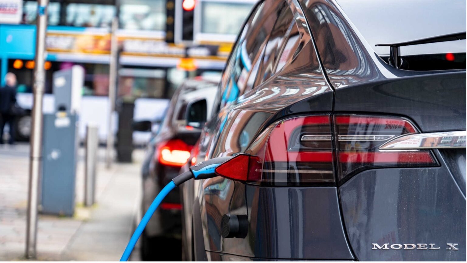 The Growth of EV Charging Stations in Commercial Spaces - Elanga